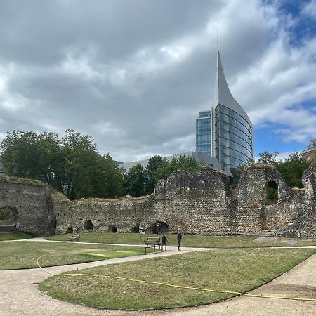 Exclusive Offers L Last-Minute Specials L Parking Free L Double Bed House L Uk L Gaming Room L Komfy 3 Bedroom Cottage With Riverview L Perfect For Short Or Long Stays Рединг Екстериор снимка