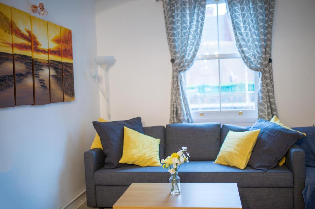 Exclusive Offers L Last-Minute Specials L Parking Free L Double Bed House L Uk L Gaming Room L Komfy 3 Bedroom Cottage With Riverview L Perfect For Short Or Long Stays Рединг Екстериор снимка