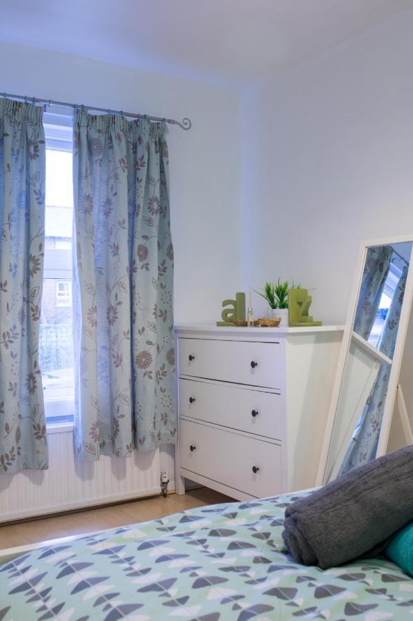 Exclusive Offers L Last-Minute Specials L Parking Free L Double Bed House L Uk L Gaming Room L Komfy 3 Bedroom Cottage With Riverview L Perfect For Short Or Long Stays Рединг Екстериор снимка
