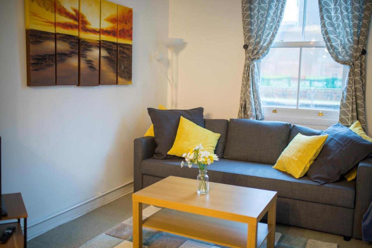 Exclusive Offers L Last-Minute Specials L Parking Free L Double Bed House L Uk L Gaming Room L Komfy 3 Bedroom Cottage With Riverview L Perfect For Short Or Long Stays Рединг Екстериор снимка