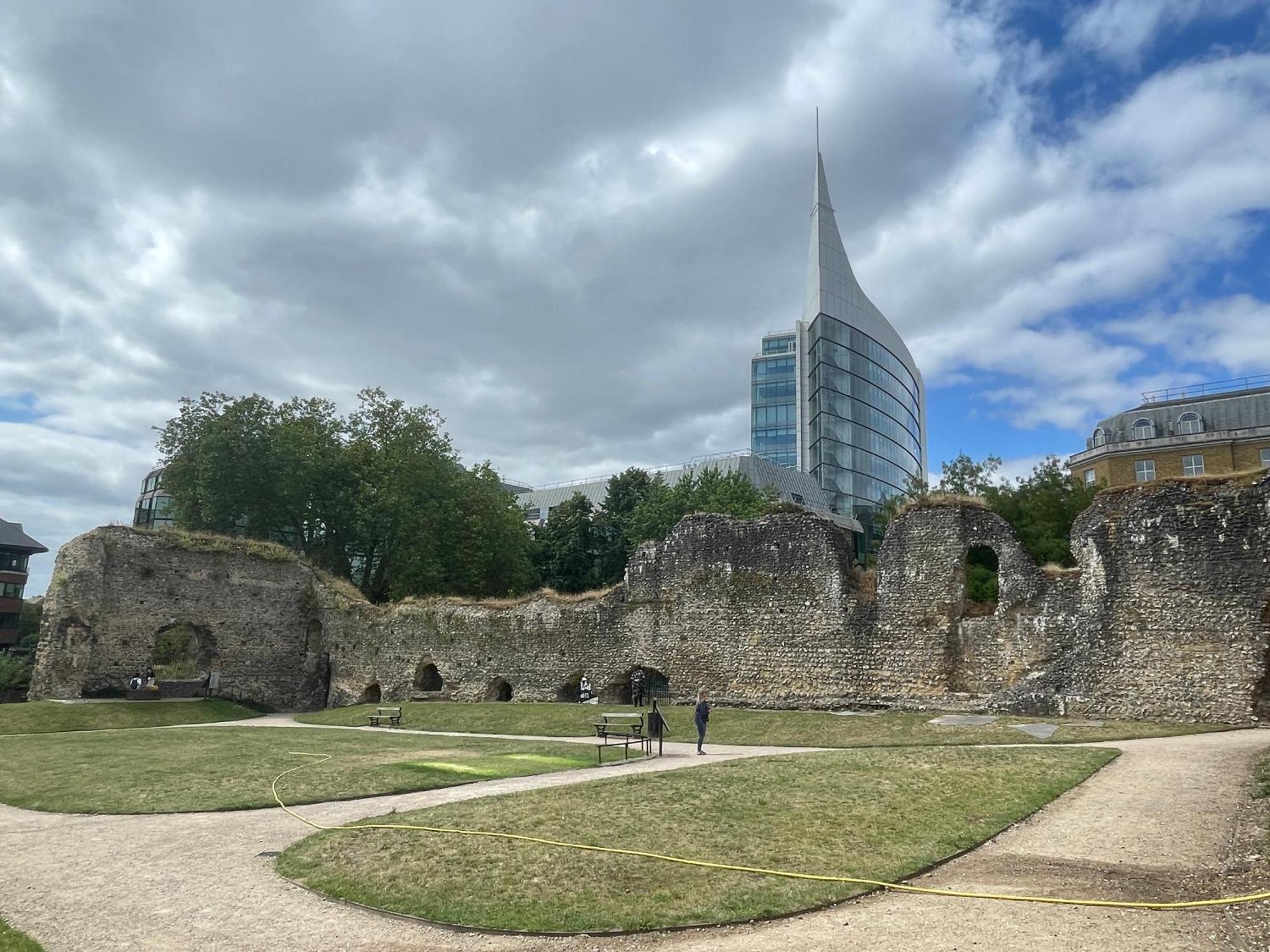 Exclusive Offers L Last-Minute Specials L Parking Free L Double Bed House L Uk L Gaming Room L Komfy 3 Bedroom Cottage With Riverview L Perfect For Short Or Long Stays Рединг Екстериор снимка